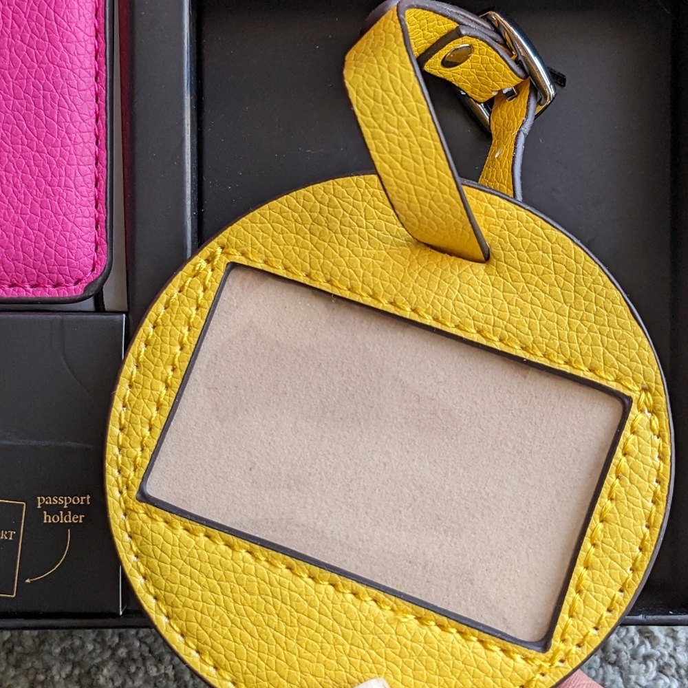 🏈 Collection Xiix NWT 3 PC travel set passport earbuds luggage tag pink ye… - Picture 7 of 16